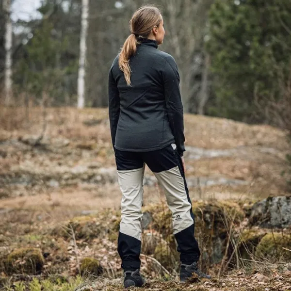 Alaska 1795 Retkeilyhousut^Alaska Trekking Lite Pro -naisten housut, Moss Grey / Black