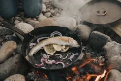 Barebones Ruoanlaitto^valurautapannu All-In-One, 12