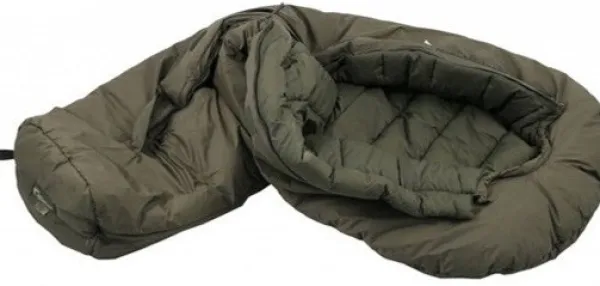 Carinthia Defence 4 -makuupussi max. 200cm, -15°C (Olive)| Makuupussit/Syys- Ja Talvimakuupussit