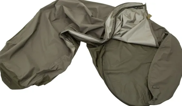 Carinthia Makuupussilakanat, peitot ja retkityynyt^Expedition Cover Gore-Tex makuupussin päällinen, oliivinvihreä