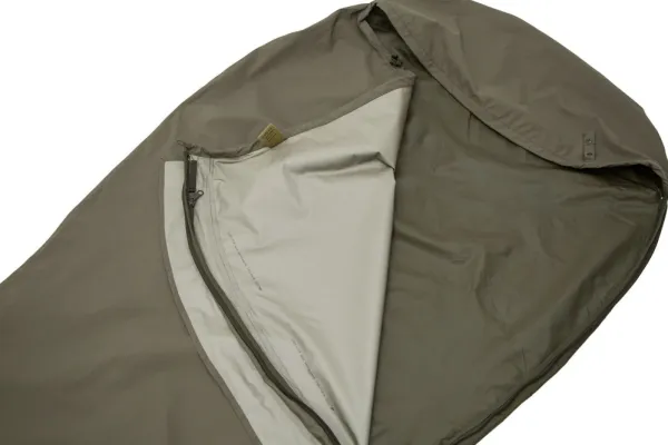 Carinthia Makuupussilakanat, peitot ja retkityynyt^Expedition Cover Gore-Tex makuupussin päällinen, oliivinvihreä