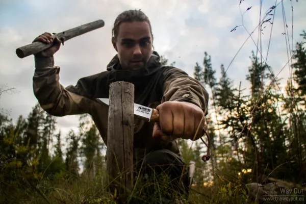 Casström Lars Fält veitsi tuluksilla| Metsästyspuukot