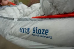 Eno Hammock Eno Blaze UnderQuilt lämmin alushuopa, harmaavalkoinen| Riippumatot