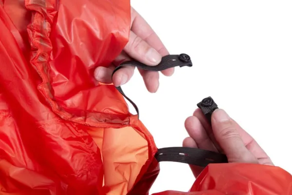 Exped Sadevaatteet^Bike + Hike Poncho UL sadeviitta, Dark Lava