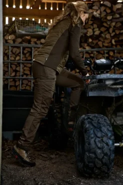 Härkila Naisten metsästysvaatteet/Naisten Metsästyshousut^Runa Trouser naisten metsästyshousut, Slate Brown/Willow Green