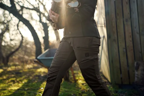 Härkila Naisten metsästysvaatteet/Naisten Metsästyshousut^Runa Trouser naisten metsästyshousut, Slate Brown/Willow Green