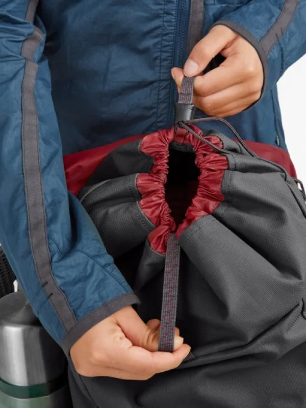 Klättermusen Delling -päiväreppu, 30 l, musta| Reput Ja Rinkat