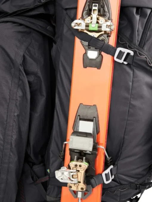 Klättermusen Reput Ja Rinkat^Trud Backpack reppu, 44L, mustaharmaa