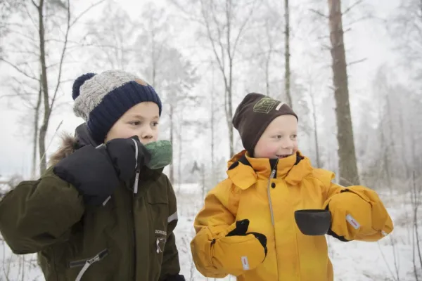 Kupilka Lasten Retkeilyvarusteet^12 lasten juoma-astia, punainen