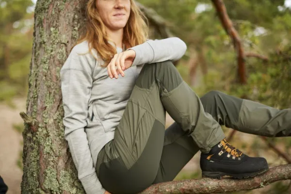 Lundhags Retkeilyhousut^Vanner -naisten ulkoiluhousut, harmaa/musta