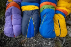 Marmot Sawtooth Lonf extraleveä untuvamakuupussi Dark Azure/Foliage Unisex| Makuupussit/Kolmen Vuodenajan Makuupussit