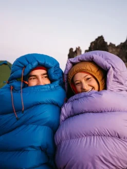 Marmot Sawtooth Lonf extraleveä untuvamakuupussi Dark Azure/Foliage Unisex| Makuupussit/Kolmen Vuodenajan Makuupussit