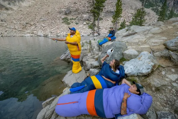 Marmot Teton naisten untuvamakuupussi Paisley Purple/Arctic Navy| Makuupussit/Kolmen Vuodenajan Makuupussit