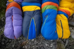 Marmot Teton naisten untuvamakuupussi Paisley Purple/Arctic Navy| Makuupussit/Kolmen Vuodenajan Makuupussit