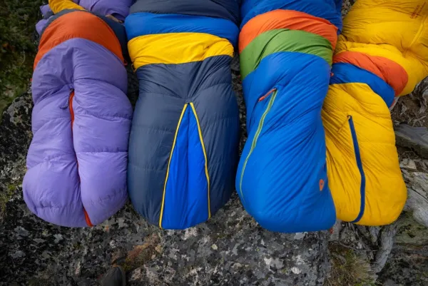 Marmot Teton naisten untuvamakuupussi Paisley Purple/Arctic Navy| Makuupussit/Kolmen Vuodenajan Makuupussit