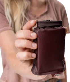 Matador FlatPak Soap Bar Case saippuakotelo, Garnet| Pyyhkeet Ja Hygieniatarvikkeet