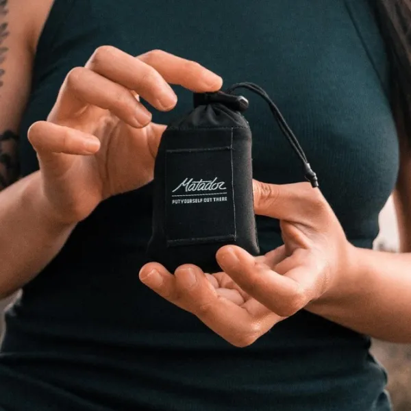 Matador Matkatarvikkeet^Pocket Blanket Mini 4.0 istuinalusta, Black