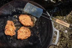 Muurikka Avotulelle^Pannu 48 cm Jaloilla