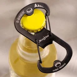 Nite Ize S-Biner Ahhh karabiinihaka pullonavaajalla, musta| Reppujen Ja Laukkujen Tarvikkeet