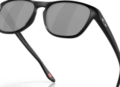 Oakley Manorburn Matt Black Prizm Black Polarized aurinkolasit| Aurinkolasit