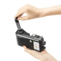 Sangean Ensiapu Ja Turvallisuus^MMR77 hätäradio kammella, musta