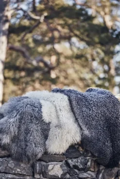 Shepherd of Sweden Makuupussilakanat, peitot ja retkityynyt^Visby lampaantalja, 100x60 cm, Natur