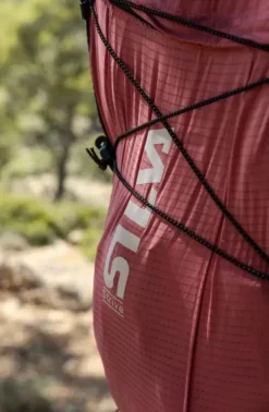 Silva Juomajärjestelmät^Strive 10 Vest Black