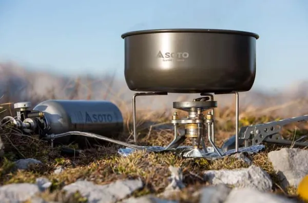 Soto Stormbreaker Combo Red Bottle keitin| Ruoanlaitto ja grillaus/Multifuel-keittimet