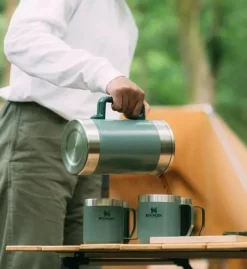 Stanley Termospullot^The Stay-Hot French Press kahvitermos, 1,4 L, harmaavihreä