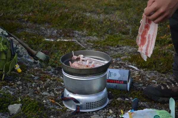 Trangia Ruoanlaitto ja grillaus/Kaasukeittimet^retkikeitin 25-3 UL ja kaasupoltin