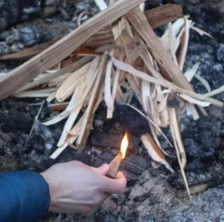 UCO Preppaus Ja Varustautuminen^SweetFire Strikeable Firestarter sytytyspalat/tulitikut, 8 kpl